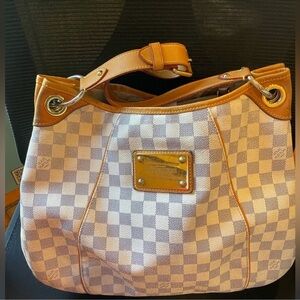 Louis Vuitton Galleria